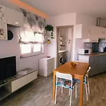 Апартаменты Rosamar, Sea View